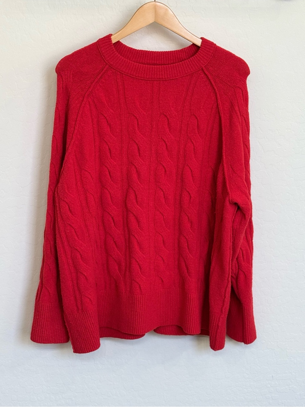 Aerie unREAL Cable Crew Knit Pullover Sweater Red Size Large Oversized Cozy